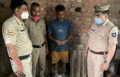 पुलिस ने घर पर छापेमारी कर अवैध शराब का किया भांडाफोड़ 