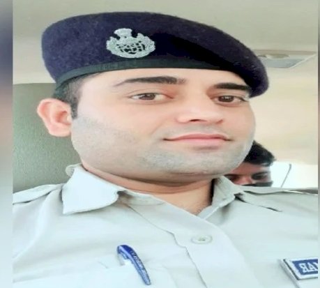 क्रिकेट के जुनून ने करोड़पति बना दिया पुलिस कांस्टेबल, जीता पहला इनाम