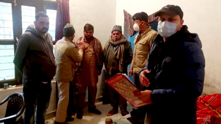 युवक घर से करता था नशीली दवाइयों का धंधा , पुलिस ने छापा मारकर रंगेहाथ दबोचा