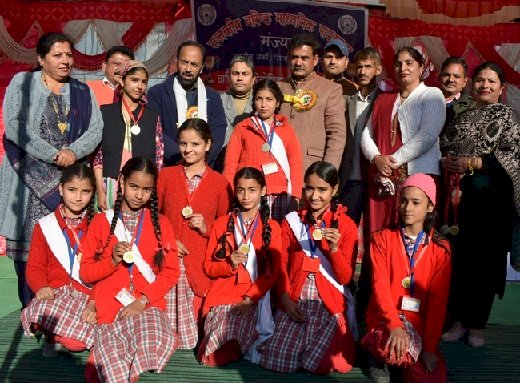 विद्यार्थियों के जीवन को आकार देने में अहम भूमिका निभाते है विद्यालय : संजय अवस्थी