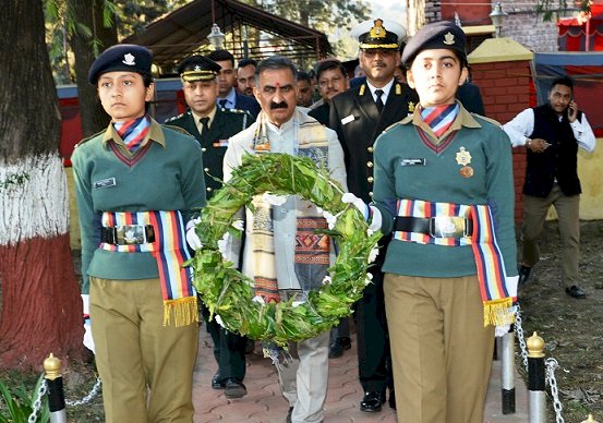 मुख्यमंत्री ने सैनिक स्कूल सुजानपुर टिहरा में विद्यार्थियों के साथ किया संवाद