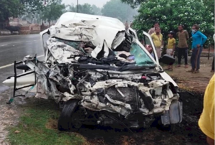 प्रतापगढ़ में दर्दनाक हादसा, ट्रक और स्कॉर्पियो की टक्कर, नौ लोगों की मौत