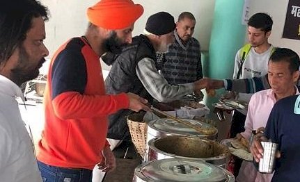 शक्तिपीठ चिंतपूर्णी मंदिर खुलने के साथ मंदिर ट्रस्ट की लंगर सेवा फिर से शुरू