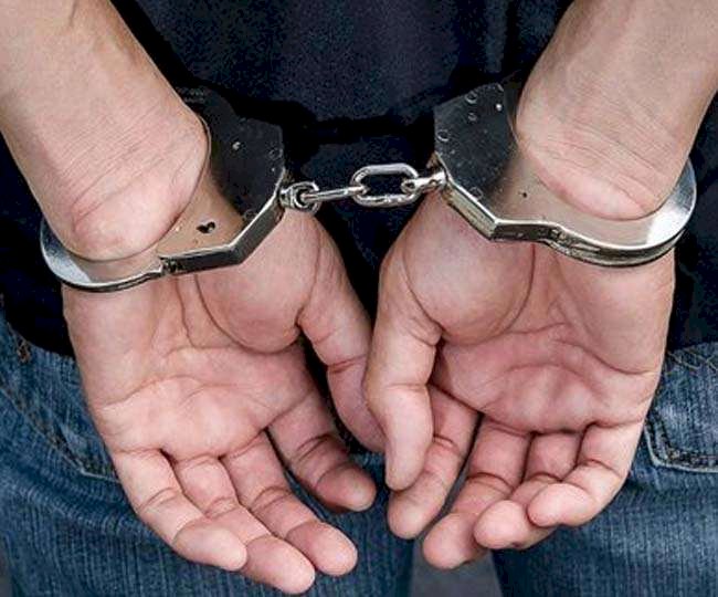 रामलीला मंचन में फायरिंग करके डराने वाला चढ़ा पुलिस के हाथ 