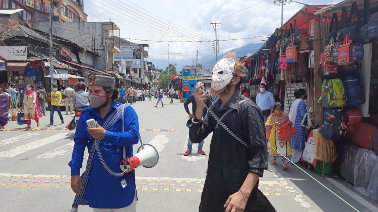 कलाकारों ने कोरोना वायरस संक्रमण से बचाव का दिया संदेश 