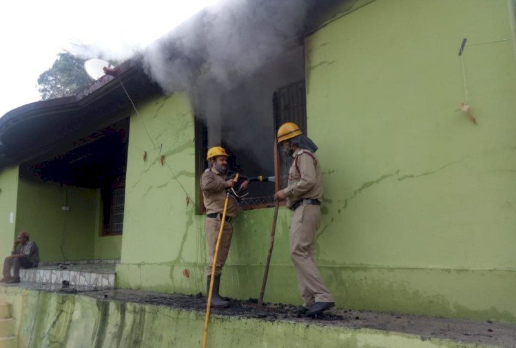 हनीट्रैप मामले में फंसी सरगना के घर में लगी आग से तीन कमरे जलकर राख