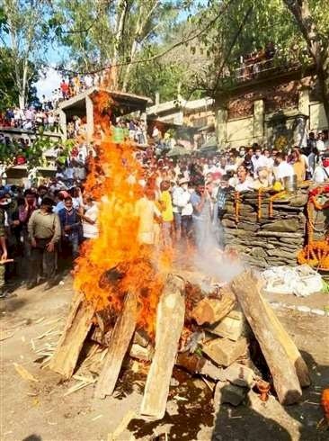 हिमाचल के सभी 71 ब्लाकों समेत प्रमुख नदियों में प्रवाहित होंगी पूर्व सीएम वीरभद्र की अस्थियां