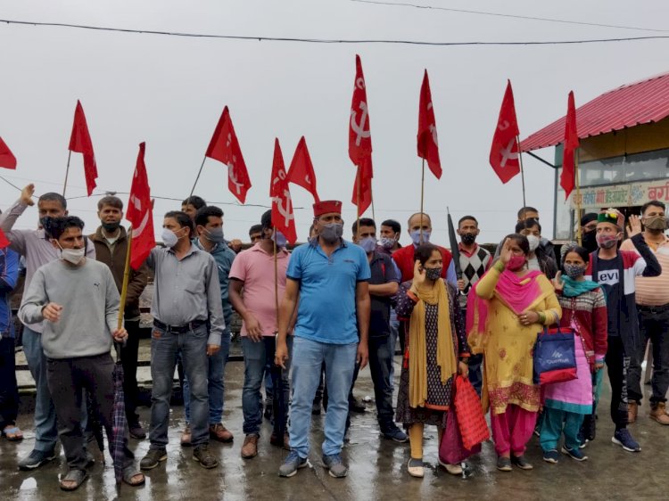 एचआरटीसी के बचाव पक्ष में उतरी सीआईटीयू, मांगे ना मानने पर आंदोलन की दी चेतावनी