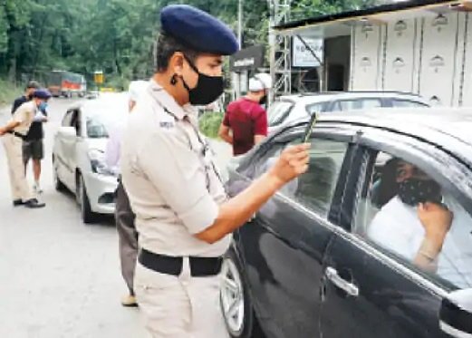 हिमाचल में चेक पोस्टों पर पुलिस की सख्ती, बिना ई-पास के 500 वाहनों को लौटाया वापिस 