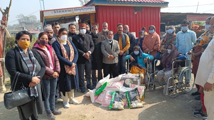 सेवा दिवस पर हिमोत्कर्ष  संस्थापक को किया याद , दीनदुखियों की सहायता को बढ़ाया हाथ 