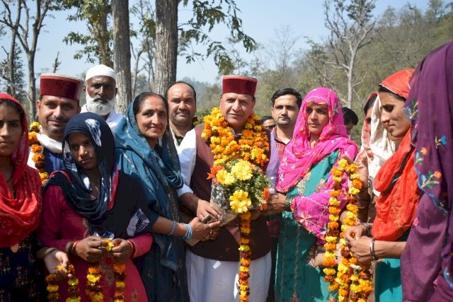 डॉ बिन्दल ने 75 लाख की लागत से निर्मित होने वाले पौराणिक मंत्रा माता मंदिर सौंदर्यकरण कार्य का किया शिलान्यास