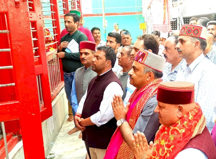 स्वास्थ्य मंत्री ने करसोग के देव मूल मांहुनाग मंदिर में नवाया शीश