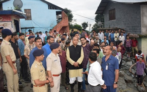 मुख्यमंत्री ने नूरपुर विधानसभा क्षेत्र के तहत बरंडा में स्नातक महाविद्यालय खोलने की घोषणा की