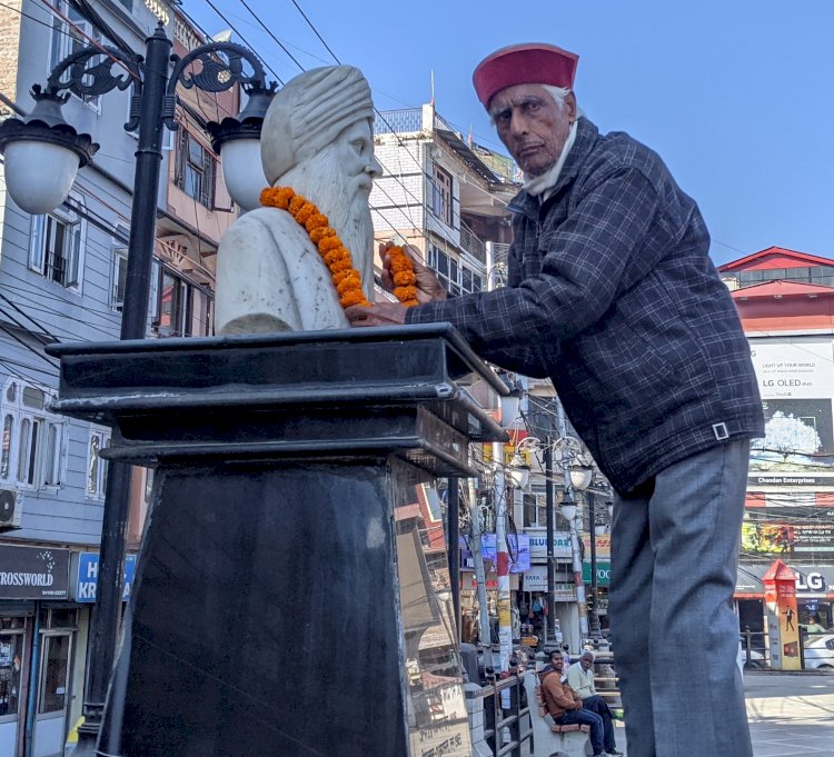 स्वतंत्रता सेनानी भाई हिरदा राम की जयंती पर स्वजनों ने मार्ल्यापण कर दी श्रद्धांजलि