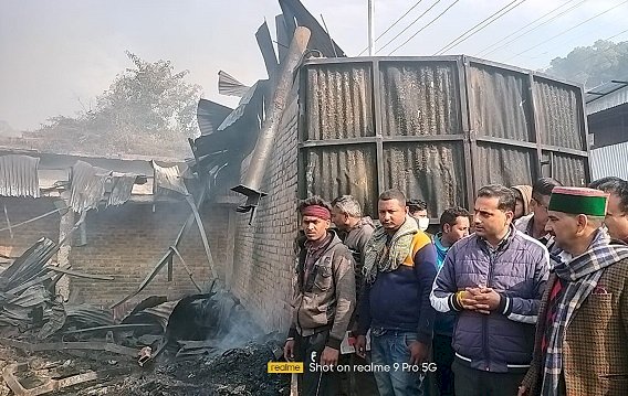 विधानसभा क्षेत्र शाहपुर के विधायक केवल सिंह पठानिया ने दुर्घटना स्थल का किया दौरा