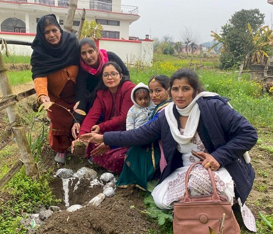 पौधारोपण से बेटी बचाओ, बेटी पढ़ाओ का दिया संदेश