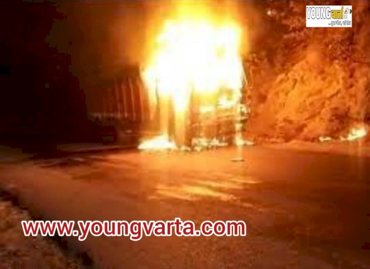 चंडीगढ़-मनाली नेशनल हाईवे पर सीमेंट से लदे ट्रक में लगी आग , 25 लाख का नुक्सान 